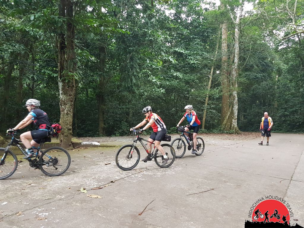 3 Days Yangon Cycling and Trekking To Golden Rock