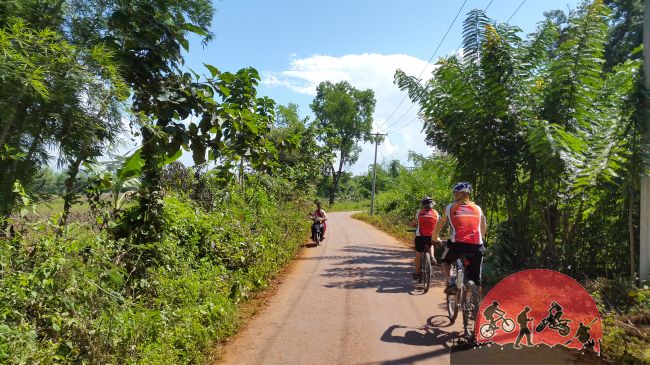 Bagan Cycling To Salay – 2 Days 2